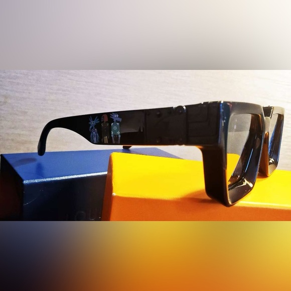 Louis Vuitton 1.1 Millionaire Cartoon Friends Monogram Black Sunglasses w Box - Picture 14 of 14